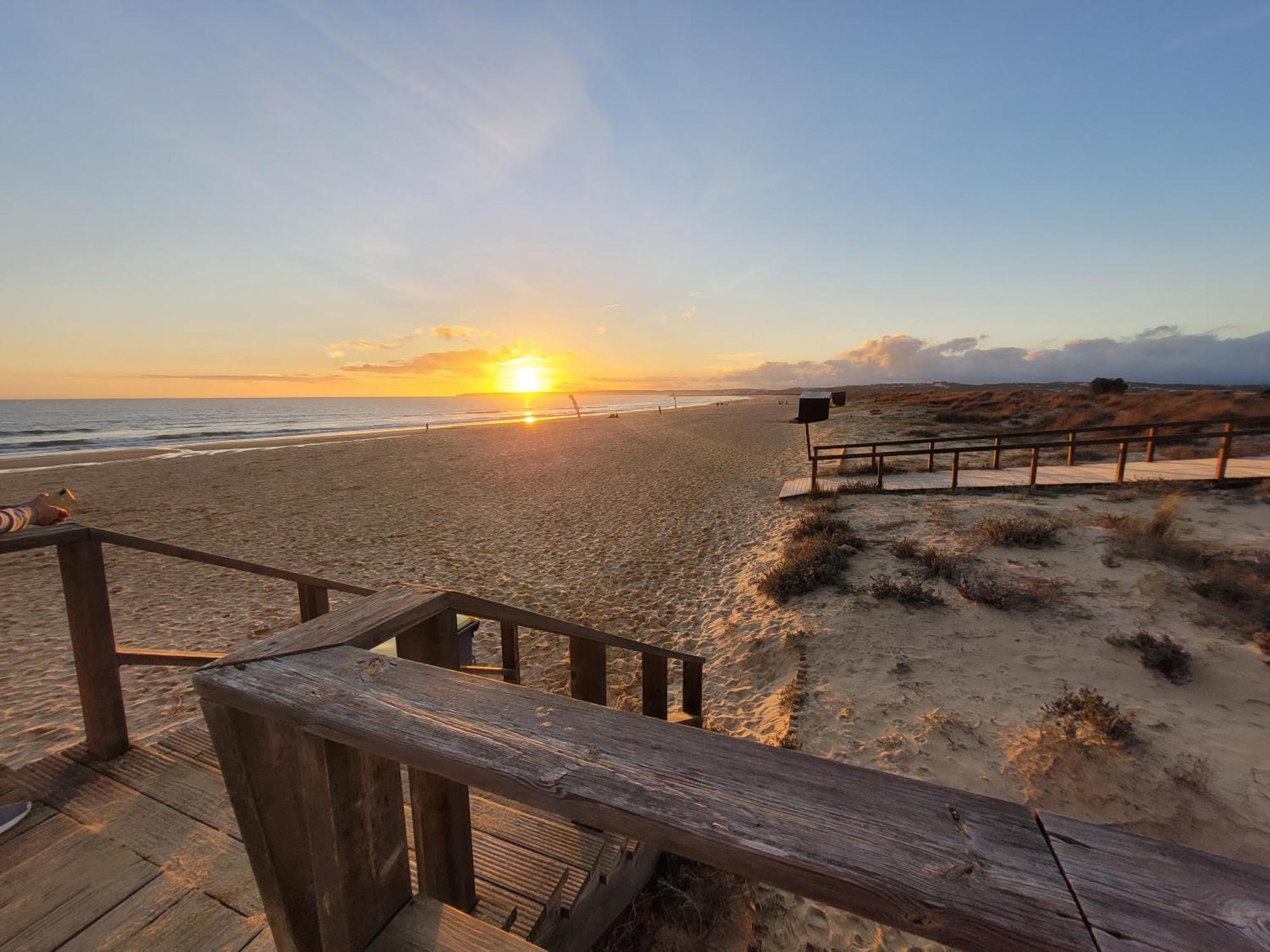 O Wow Sunset Beach And Cliffs View Portimao Exterior photo